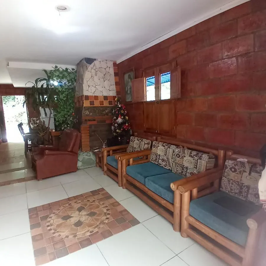 Bosques Del Rio Hostal Medellin Guest house